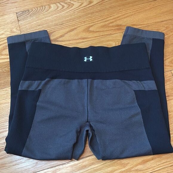 Under Armour Cropped Compression - Picture 5 of 7